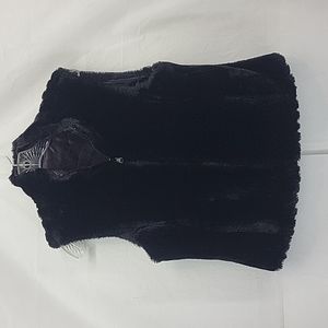 EXPRESS Black Faux Fur Full Zip Pocketed Vest